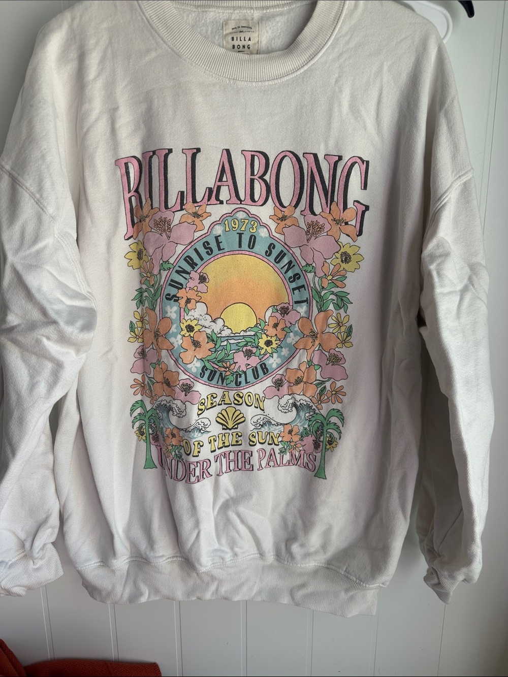 Billabong Sweatshirt with Pastel Sunset Graphic